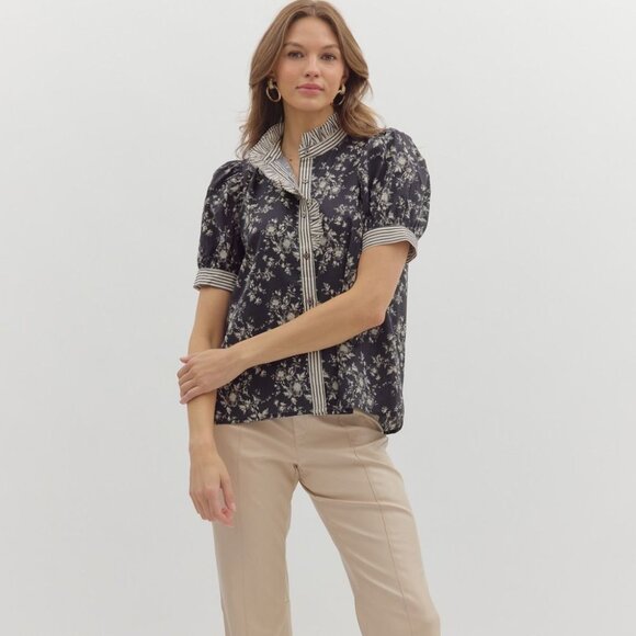 Women's Black Floral Puff Sleeve Top Entro Size Medium NWT - Picture 4 of 7